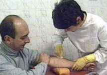 Тестирование на СПИД в России. Изображение с сайта Aegis.com