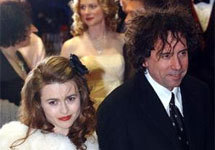 Тим Бартон и Хелена Бонем Картер на церемонии вручения наград Британской киноакадемии. Февраль 2004 г. Фото AP