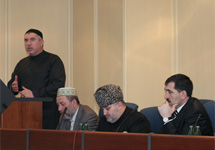Президент Евкуров на встрече с кровниками. Фото пресс-службы президента