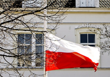Польский флаг. Фото с сайта www.french.ruvr.ru