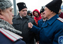 Казачий патруль на Белорусской. Фото Рустема Адагамова (drugoi.livejournal.com)