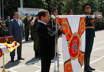 Встреча Дмитрия Медведева со спецназовцами. Фото к запрещенной публикации на kremlin.ru