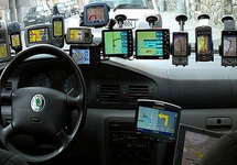 Автомобильные GPS-навигаторы. Фото: vichivisam.ru