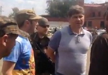 Задержание Сергея Кравченко батальоном "Айдар". Кадр видео с youtube-канала TVgolosnaroda
