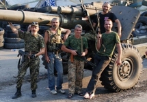 Боевики ДНР в Новоазовске. Фото: ВК-страница "Сводки от ополчения Новороссии"