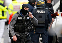 Полиция на улицах Парижа. Фото: english.ahram.org.eg