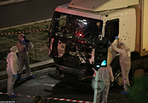 Грузовик террориста в Ницце. Фото: dailymail.co.uk