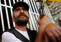 Армянский активист Павел Манукян объявил голодовку в реанимации
