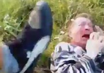 Избиение предполагаемого педофила в Ефремове. Источник: myslo.ru