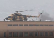 Высадка спецназа на крышу госпиталя в Кабуле. Кадр Би-Би-Си.