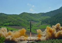 Запуск северокорейской МБР. Фото: ЦТАК