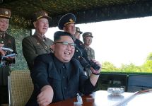 Ким Чен Ын на ракетных испытаниях. Фото ЦТАК