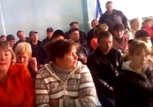 Участники голодовки бывших работников Вершино-Дарасунского рудника. Кадр видео с youtube-канала arsmaks