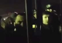 Протест мигрантов у ТЦ "Москва". Кадр "Дождя"