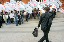 Митинг партии "Яблоко" на площади Революции в Москве. Фото Дм.Борко/Грани.Ру