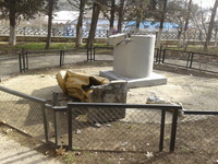 Обломки памятника Ленину в селе Приветное. Фото: 15minut.org