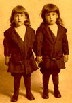 Братья-близнецы Велч, родившиеся 31 мая 1903 года. Фото с сайта hgea01.hgea.org/~twelch/twins.htm