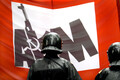 Левый марш "Антикапитализм-2005". Фото Дм.Борко/Грани.Ру