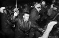 30 октября 1989 г. Разгон шествия перед Пушкинской площадью по завершении акции "Живое кольцо" на Лубянке. Фото Дмитрия Борко 