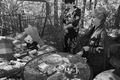 Внук Алексея Пичугина и его бабушка в гостях у Лии Ахеджаковой. Фото Владимира Телегина