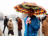 Флэшмоб на Манежной в защиту "Дождя". Фото Евгении Михеевой/Грани.Ру