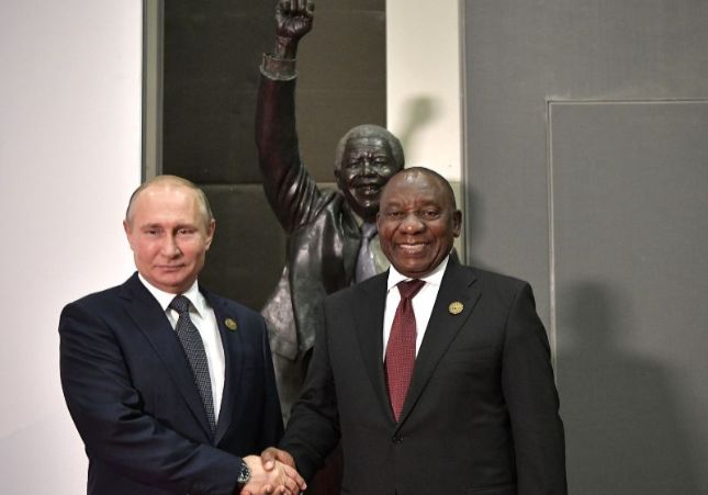 СМИ: Власти ЮАР просят Путина не приезжать на саммит БРИКС
