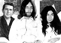 Джон, Йоко и Джордж. С сайта Guardian