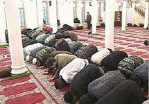 Пятничный намаз в Московской соборной мечети. Фото с сайта www.religio.ru