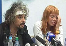 Филипп Киркороа и Анастасия Стоцкая. Фото с сайта NEWSru.com