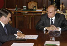 Игорь Левитин и Владимир Путин. Фото AP