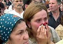 Захват  заложников в Беслане. Фото  с  сайта Newsru.com