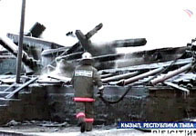 После пожара в Кызыле. Кадр телеканала "Россия"