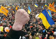 Нынешние митинги в Киеве - самые многолюдные со времен провозглашения независимости. Фото с сайта BBC News