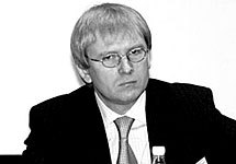 Денис Михайлов. Фото с сайта www.kommersant.ru