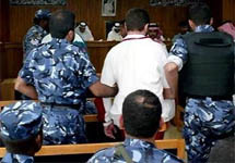 Российские агенты в катарском суде. Фото с сайта NEWSru.com