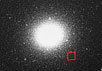 Шаровое скопление Омега Центавра с отмеченной обозреваемой областью. Фото ESO