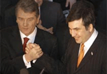 Ющенко и Саакашвили. Фото с сайта www.inforos.ru