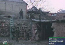 В Дагестане спецназ штурмует дом с боевиками. Кадр НТВ, архив