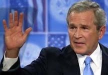 Джордж Буш выступает с обращением к нации в Форт Брэгг. Фото АР