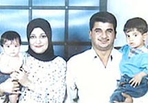 Баха Дауд Салим Муса с семьей. Фото с сайта SkyNews