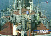 Операция по спасению подводников с батискафа. Кадр телеканала Россия