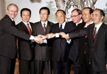 На шестисторонних переговорах по корейской проблеме. Фото с сайта РИА Новости