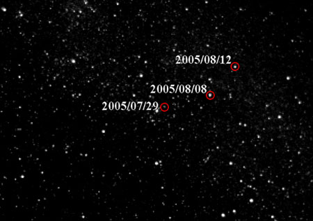 "Хаябуса" следит за астероидом Итокава. Фото с сайта www.isas.jaxa.jp
