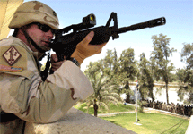 Сержант "морских котиков" в Ираке. Фото с сайта Минобороны США