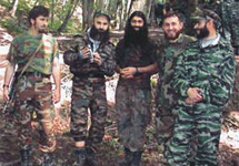 Шамиль Басаев и боевики. Фото с сайта Минобороны