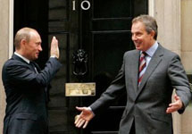 Владимир Путин и Тони Блэр после переговоров. Фото АР