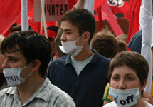 Митинг в Останкино в защиту свободы слова. Май 2005 года. Фото Граней.Ру