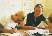 Школьники на экзамене. Фото с сайта www.school-gelan.ru