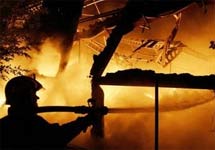 Пожар на складе в Ле Бурже. Фото АР