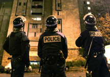 Парижская полиция. Фото с сайта YahooNews